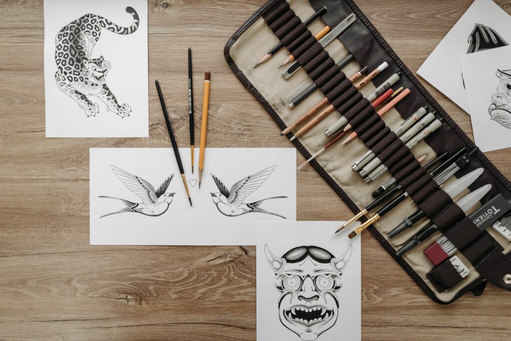 matériel de dessinateur papier crayon pochette