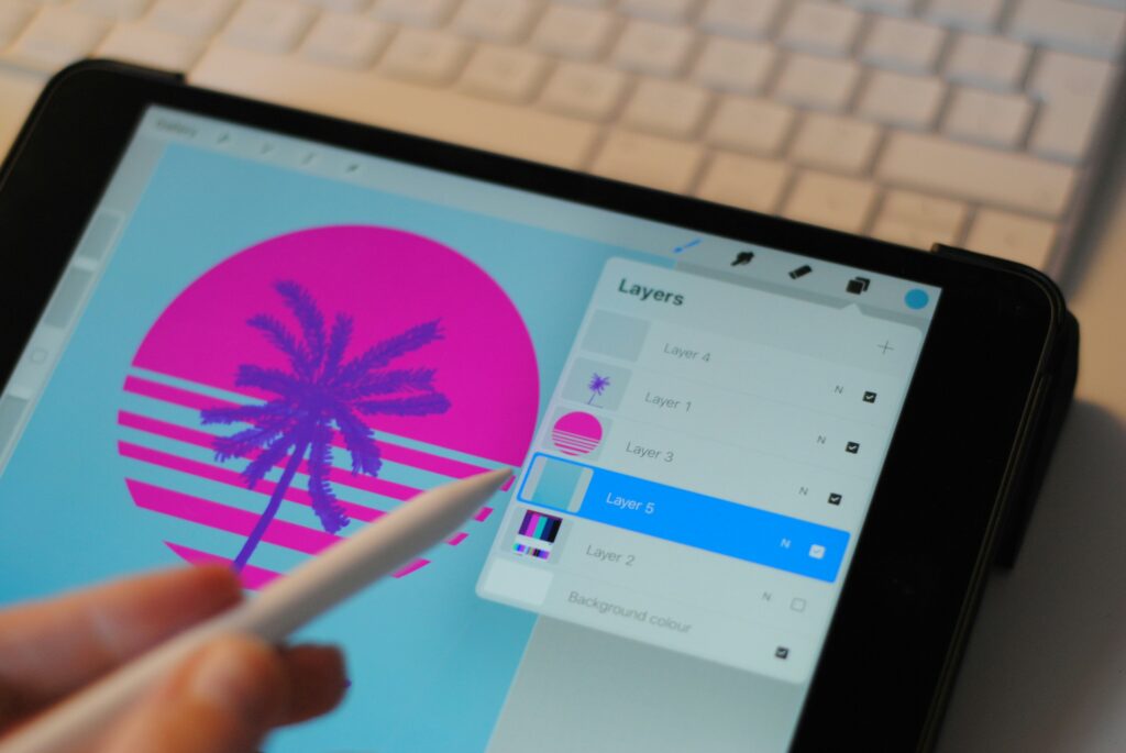 illustration sur tablette avec différentes couches de visuels